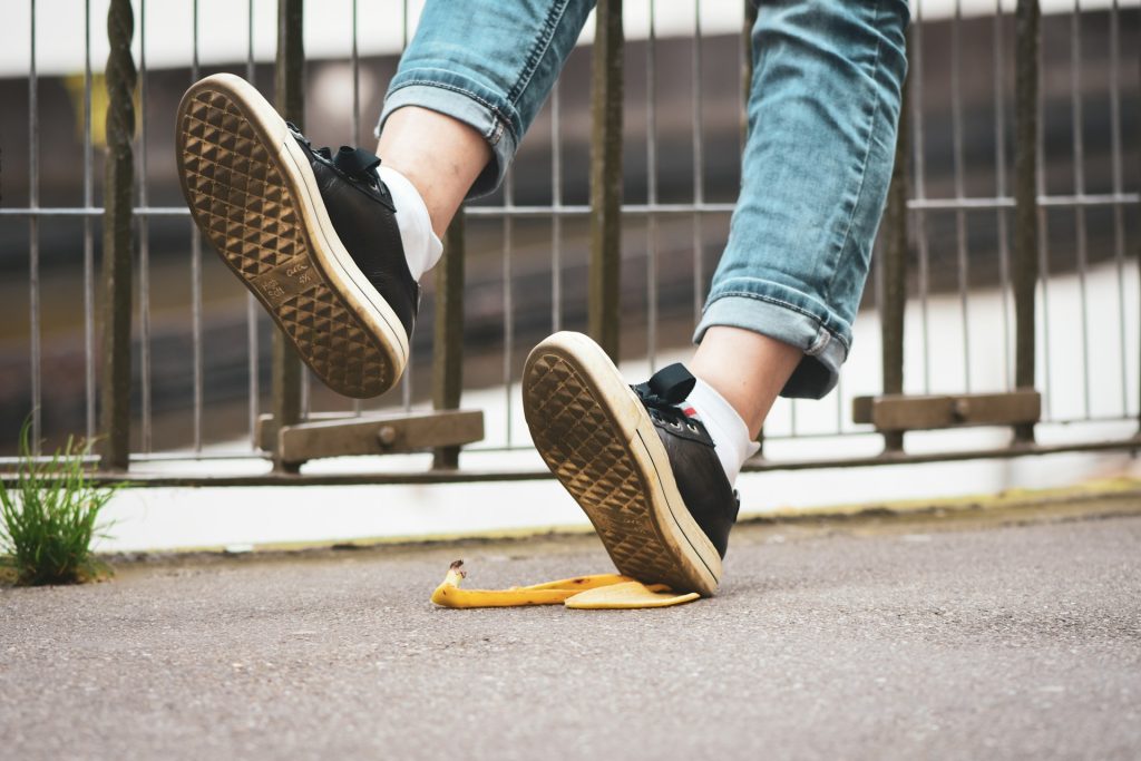 Zcash Leads Pullback With 24% Drop, Analysts Warn Of Crash