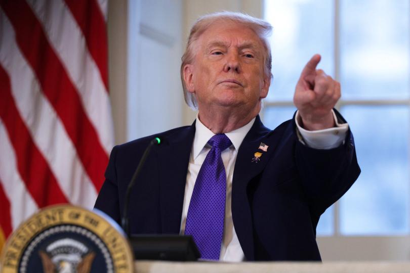 Trump extends Iran strike pause, trimming price decline Trump extends Iran strike pause, trimming price decline