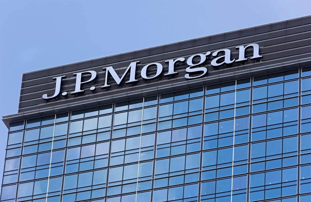 JPMorgan Sees Brighter Bitcoin Outlook as Strategy Builds Cash